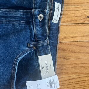 Women’s Abercrombie low rise ‘The Baggy’ Jeans